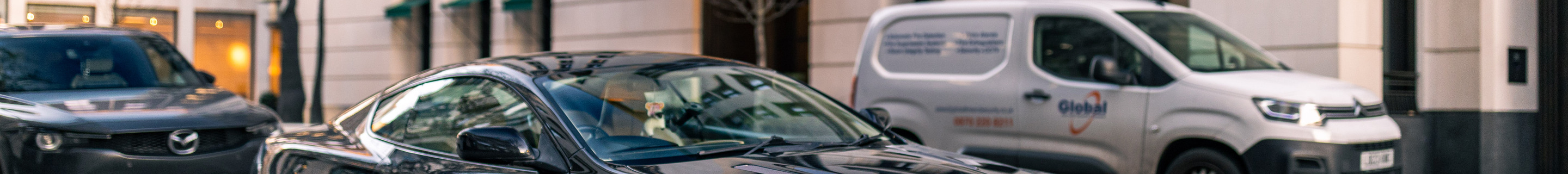 Aston Martin DB9