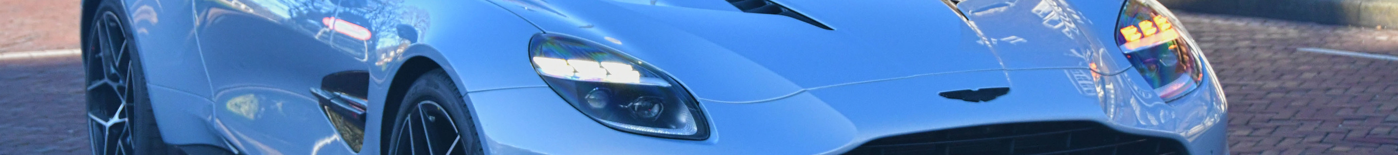 Aston Martin Vanquish 2025