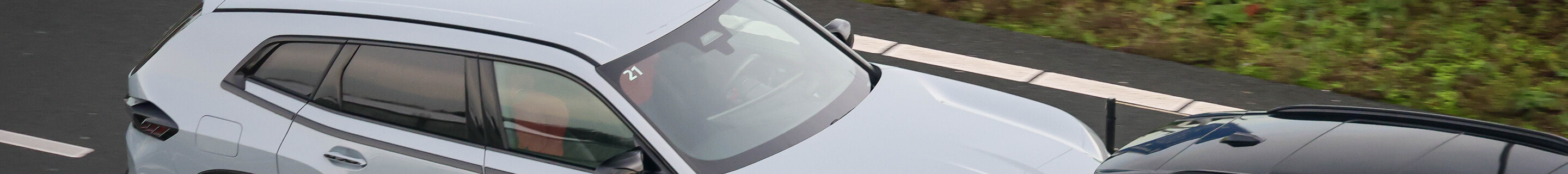 BMW XM G09 Label Red