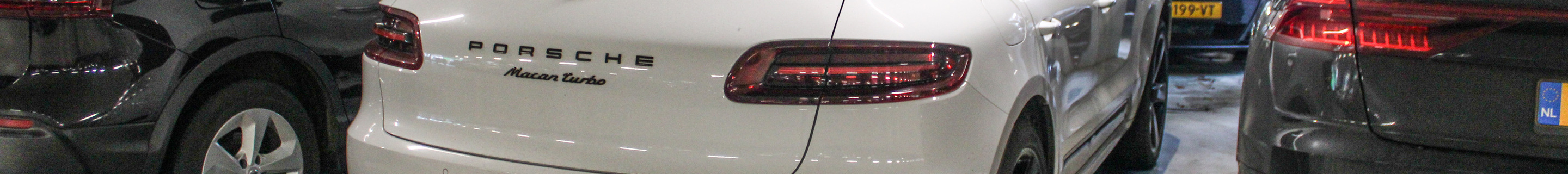 Porsche 95B Macan Turbo