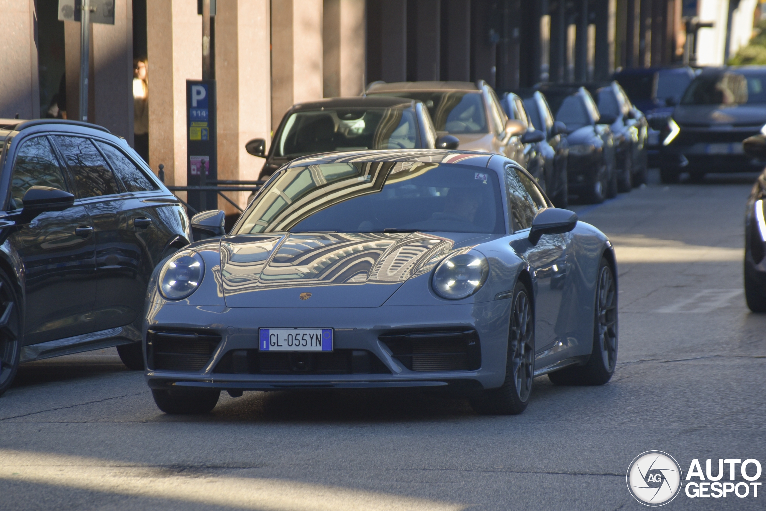 Porsche 992 Carrera 4S