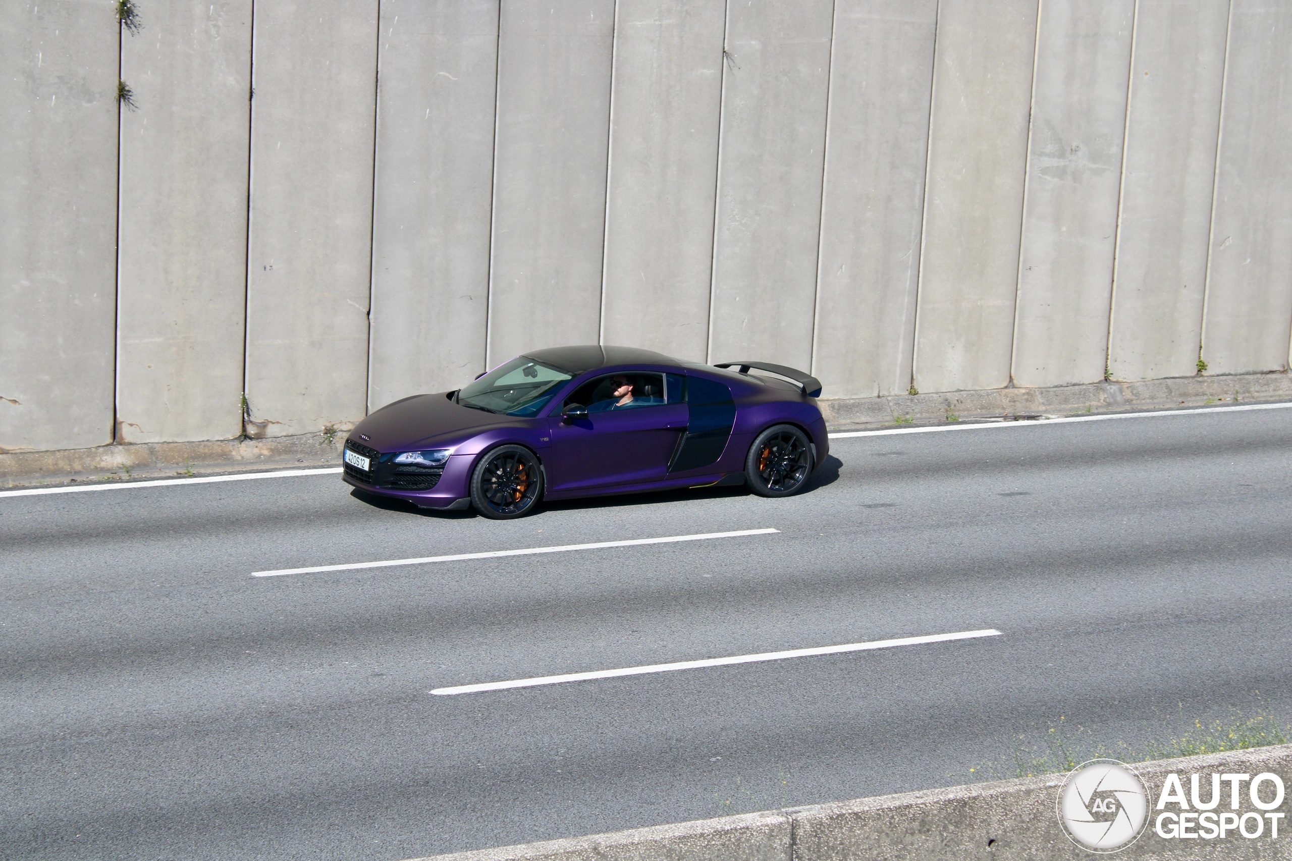 Audi R8 V10
