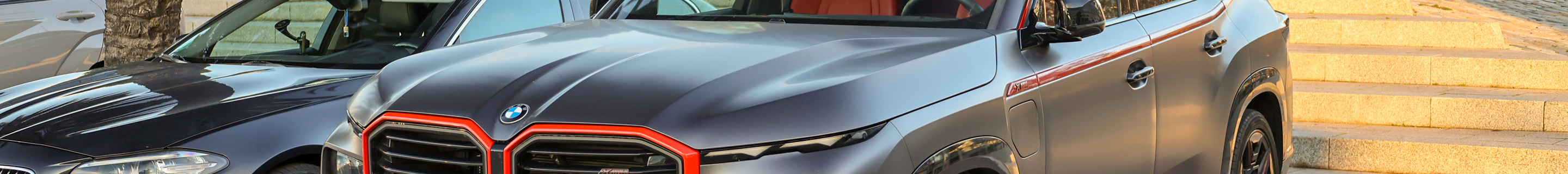 BMW XM G09 Label Red