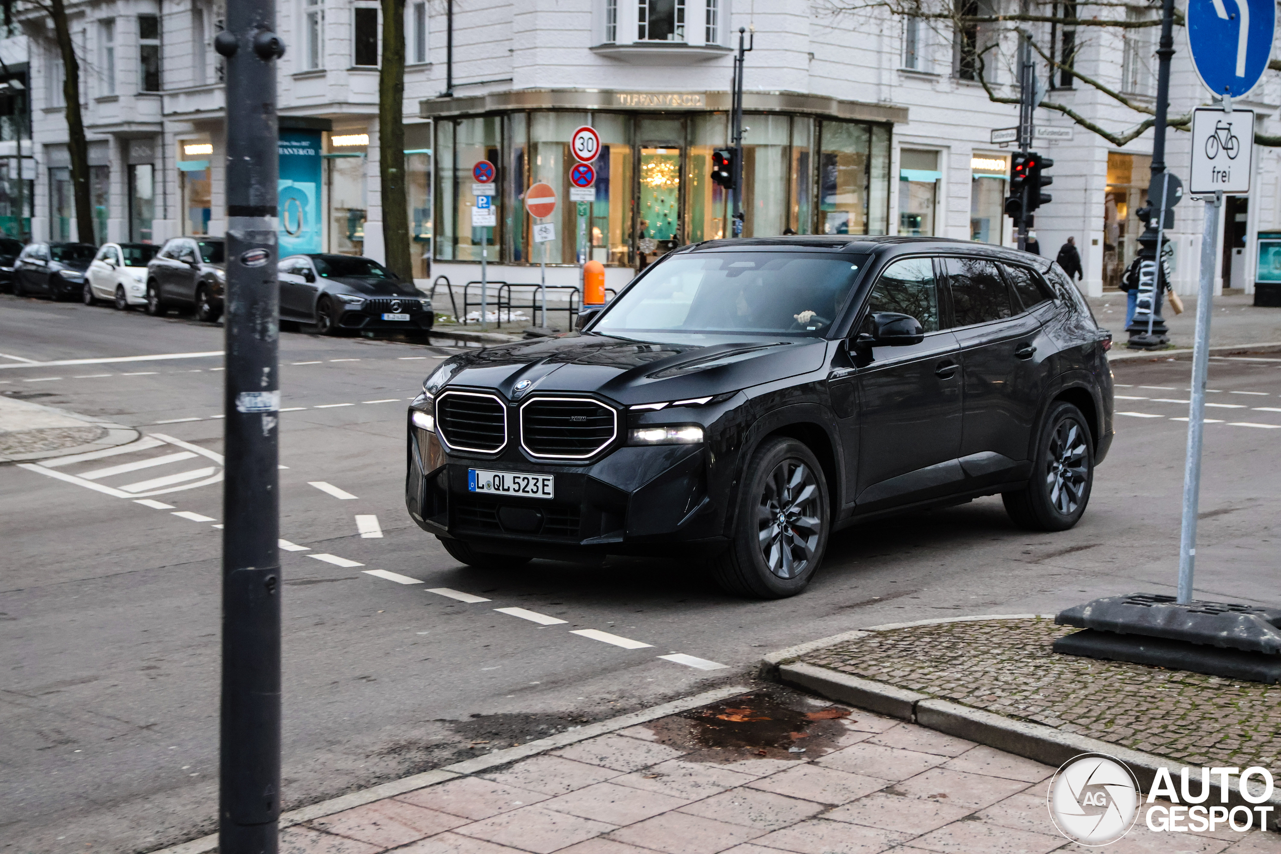 BMW XM G09