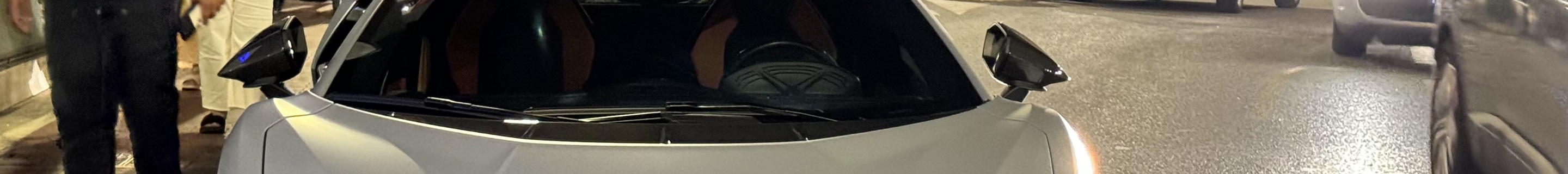 Lamborghini Revuelto