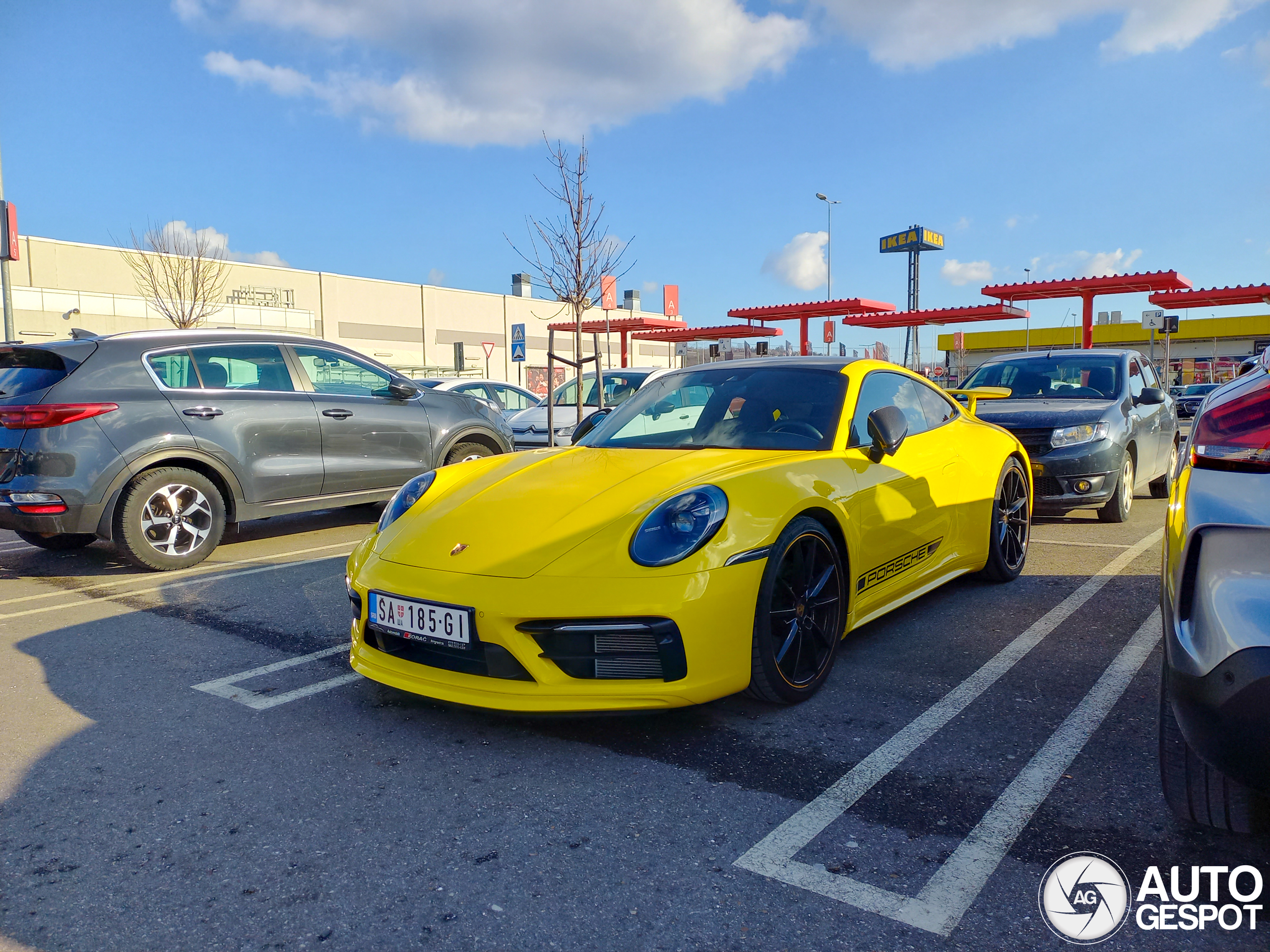 Porsche 992 Carrera 4S
