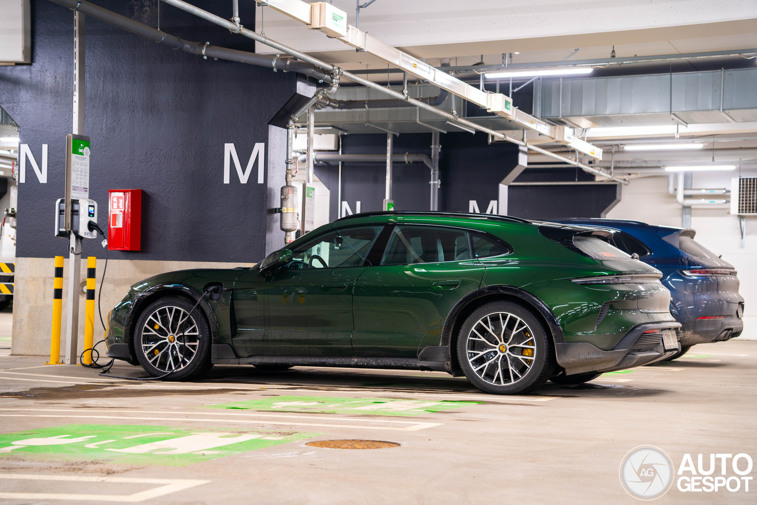 Porsche Taycan Turbo S Cross Turismo MkII