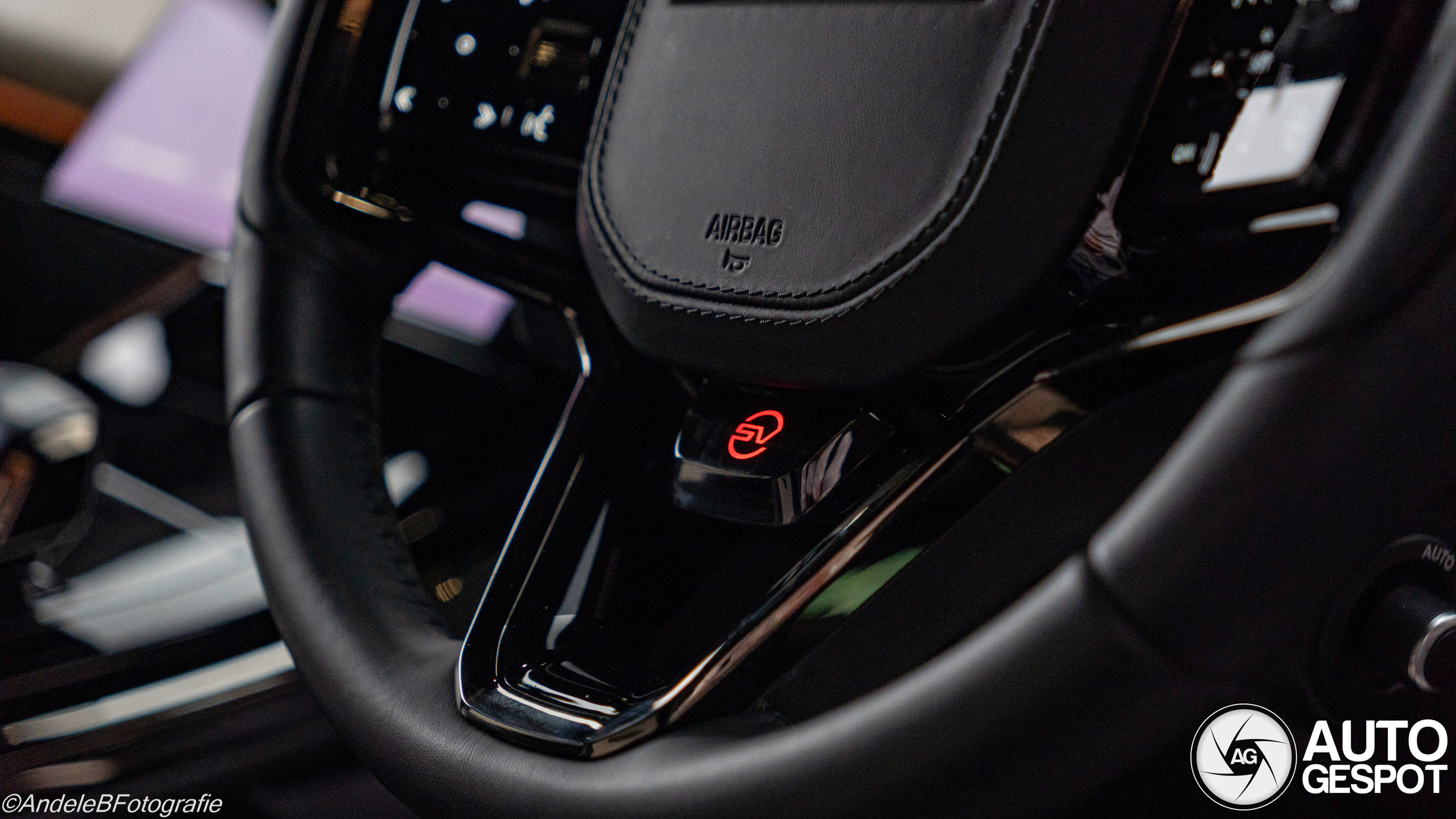 Range Rover Sport SV 2025 Celestial Collection