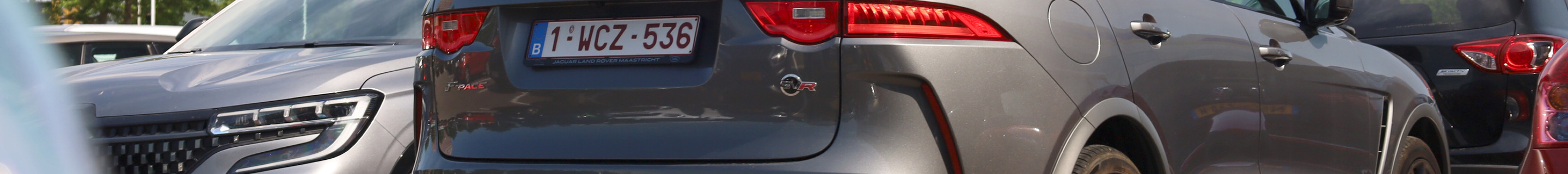 Jaguar F-PACE SVR