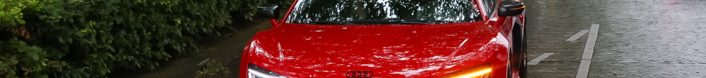 Audi R8 V10 Plus 2013
