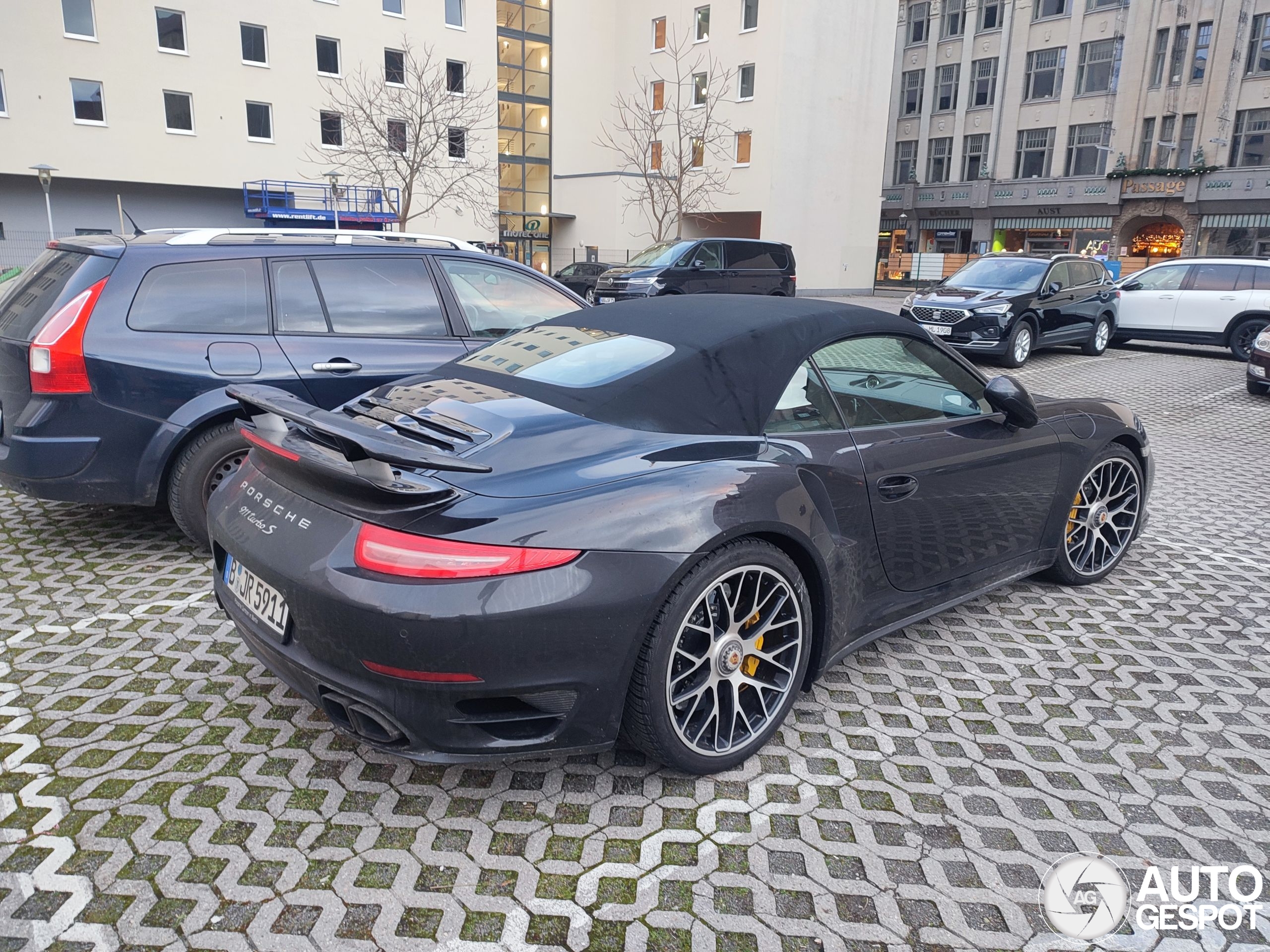 Porsche 991 Turbo S Cabriolet MkI