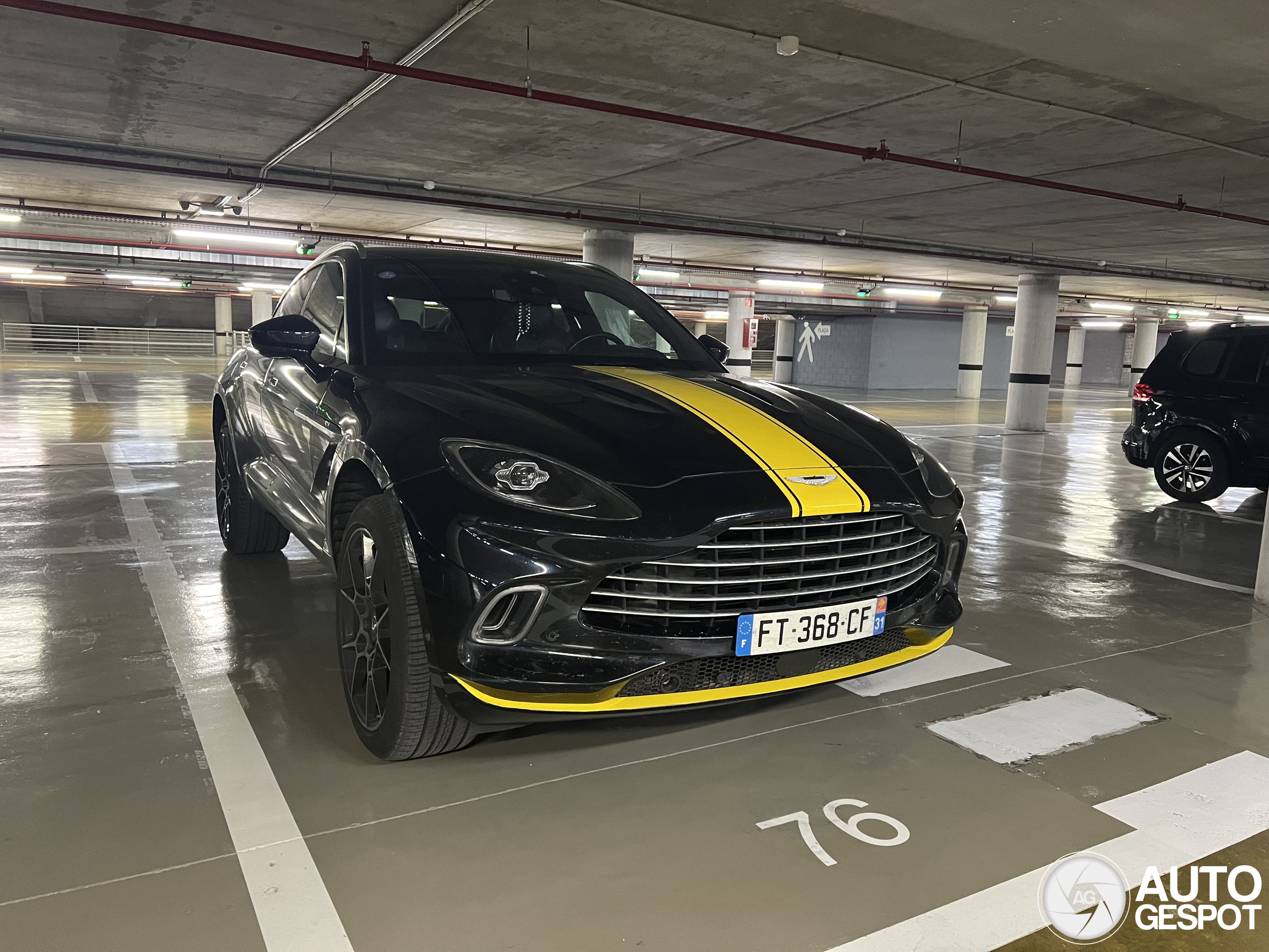 Aston Martin DBX