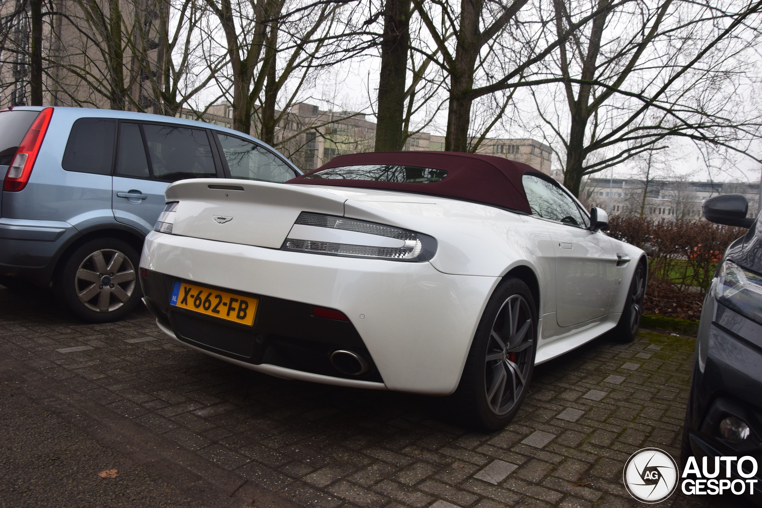 Aston Martin V8 Vantage S Roadster