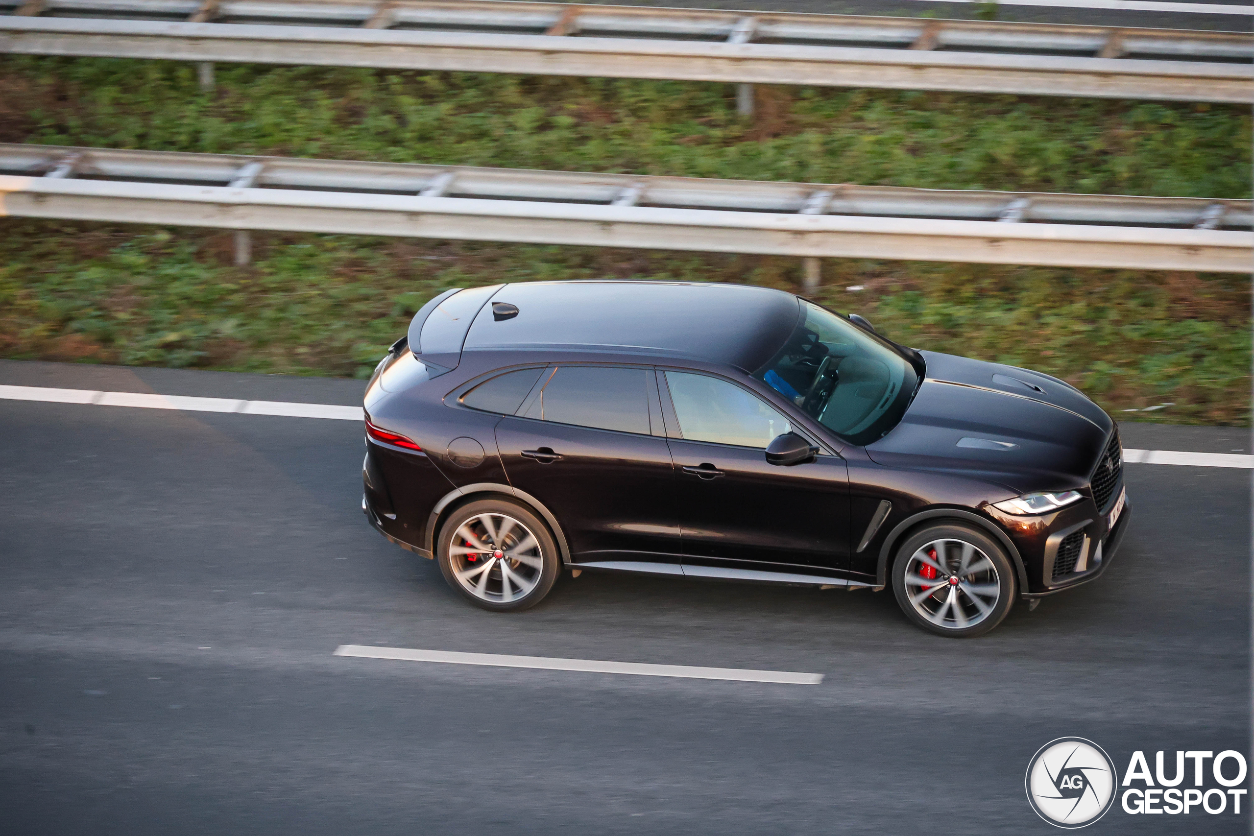 Jaguar F-PACE SVR 2021