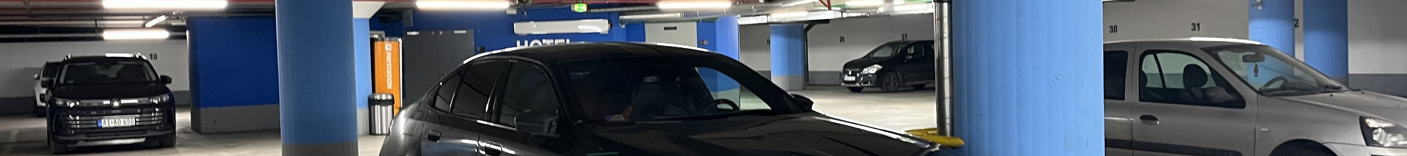 BMW M5 G90