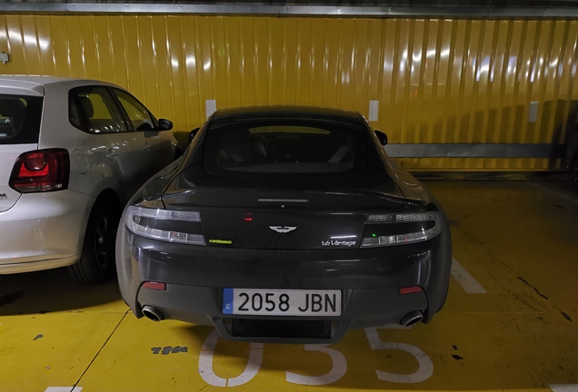 Aston Martin V12 Vantage Carbon Black Edition