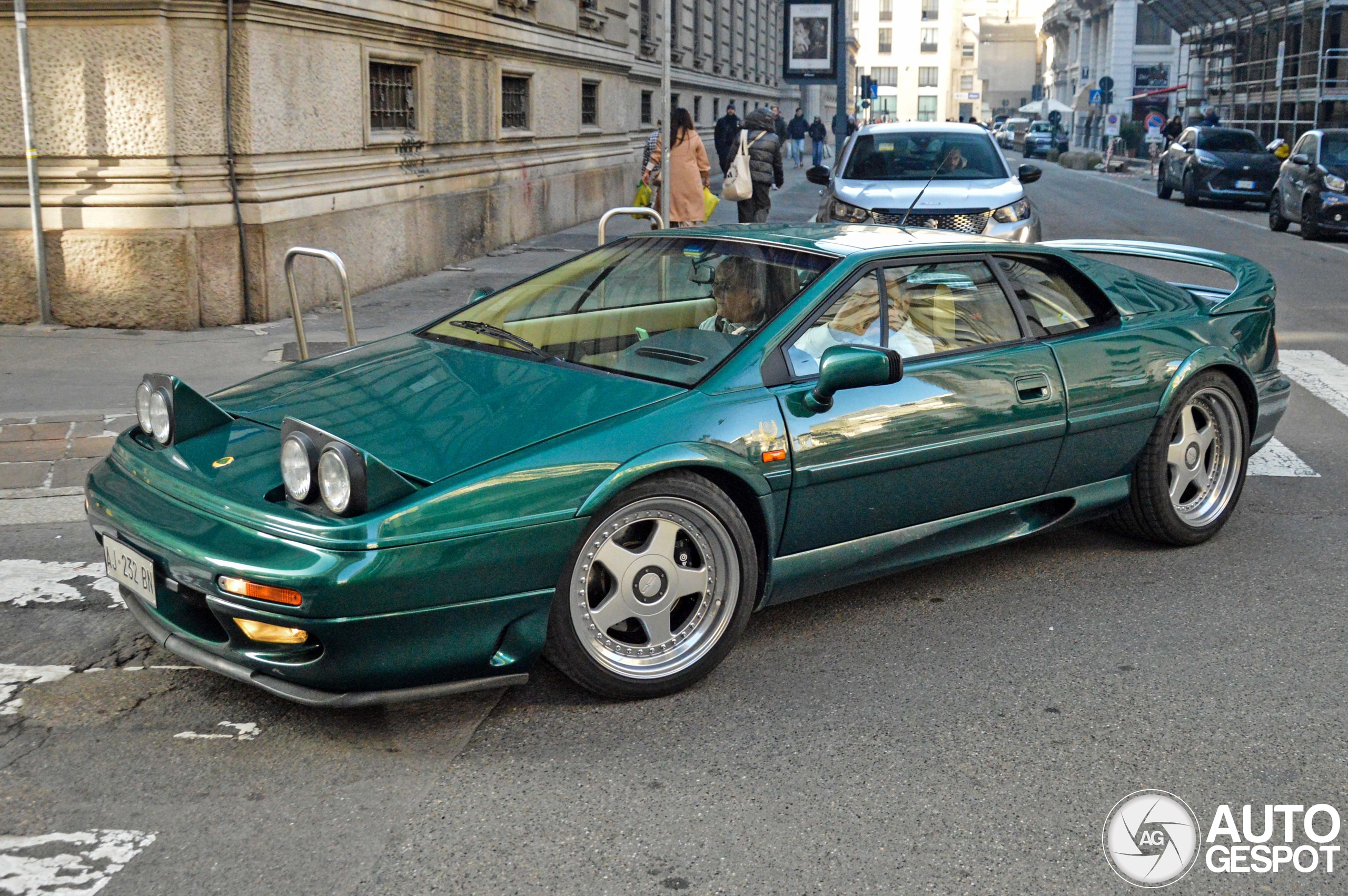 Lotus Esprit S4S