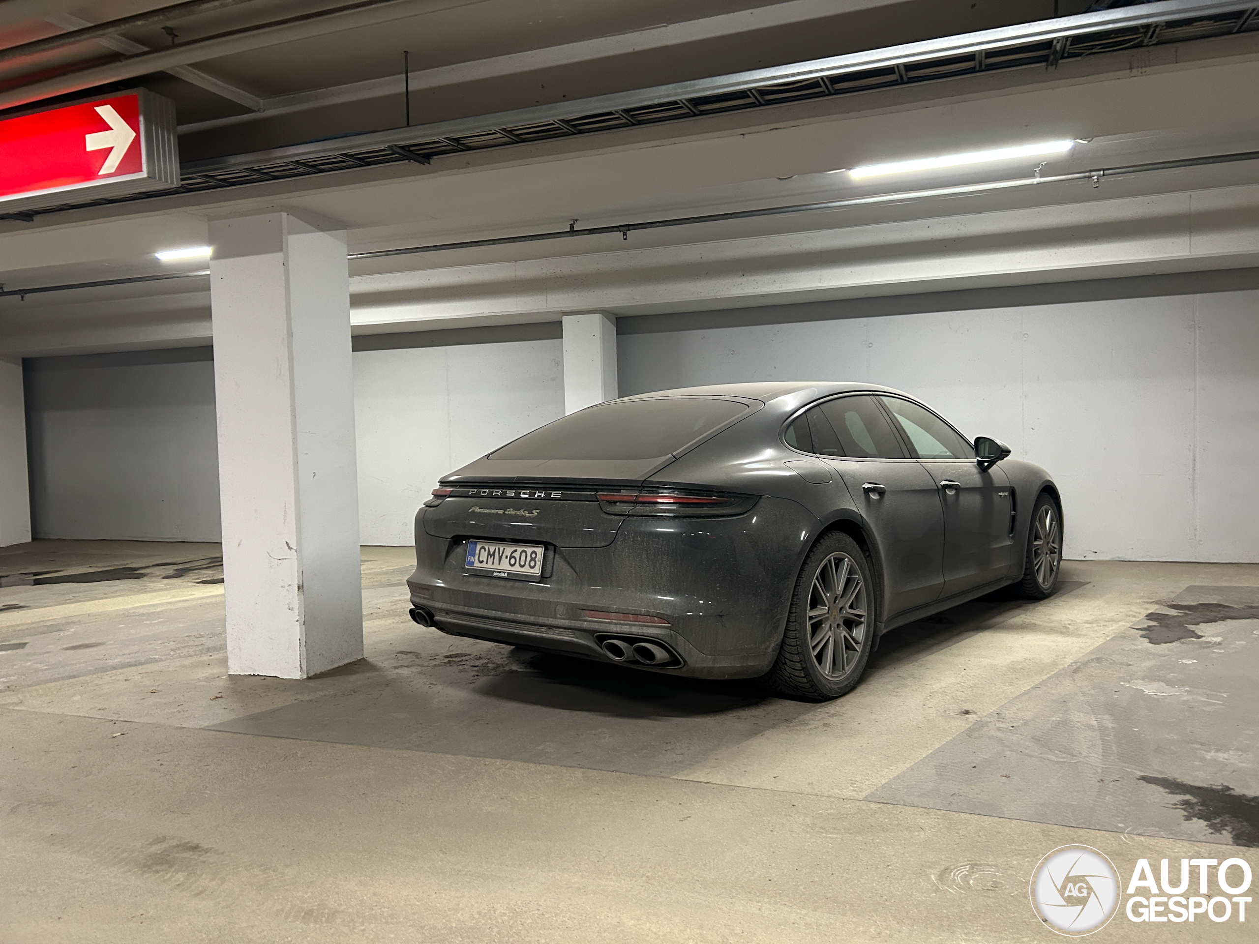 Porsche 971 Panamera Turbo S E-Hybrid