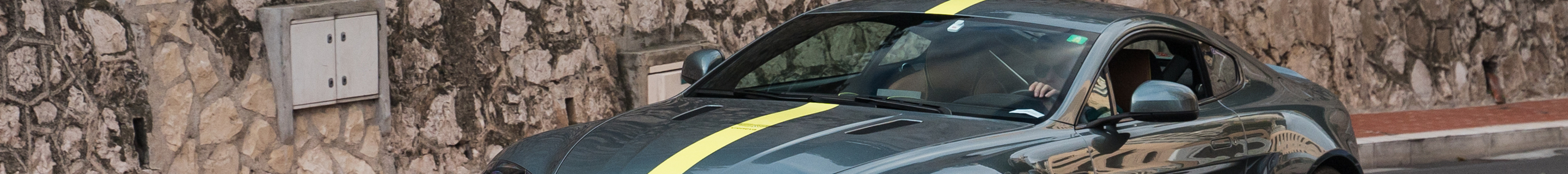 Aston Martin V8 Vantage AMR