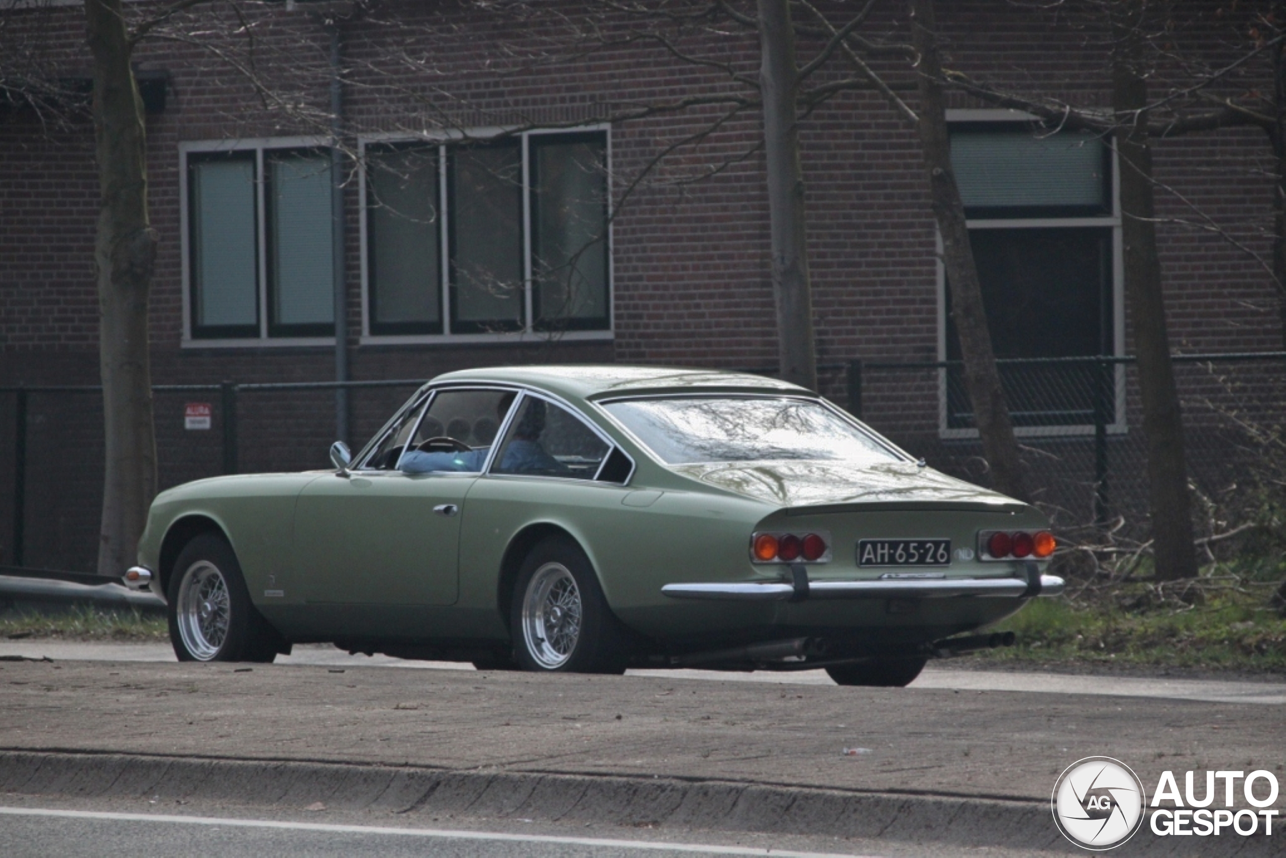 Klassieke Ferrari is gekozen tot de spot van de dag
