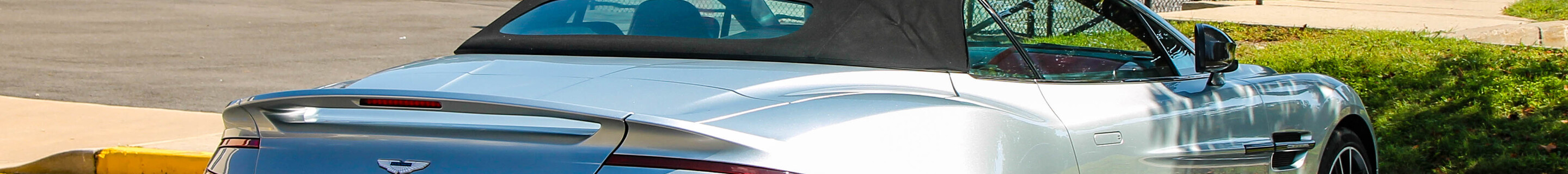 Aston Martin Vanquish Volante
