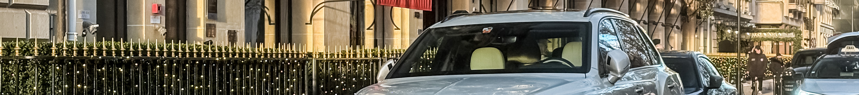 Bentley Bentayga Azure EWB