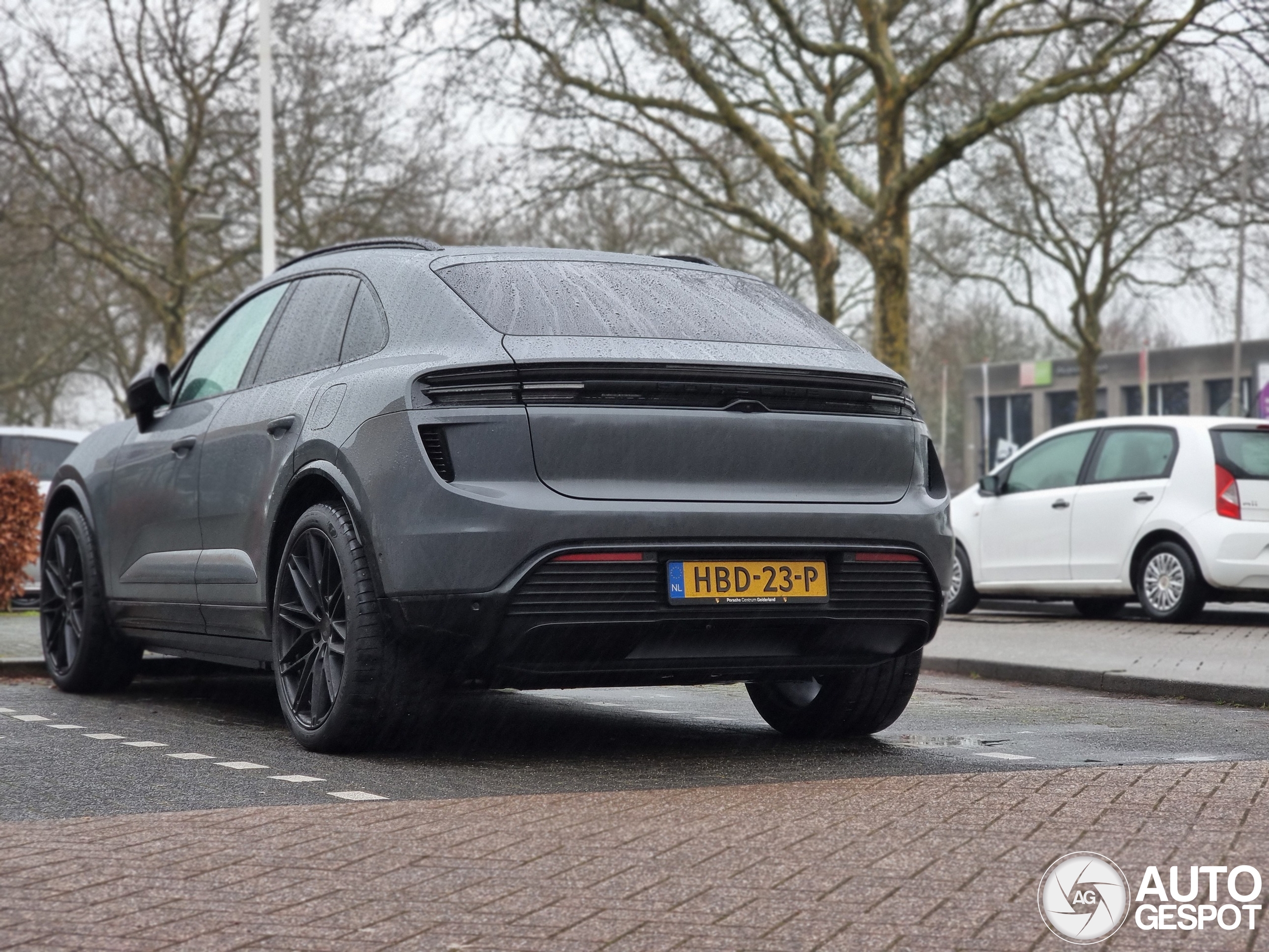 Porsche Macan EV Turbo