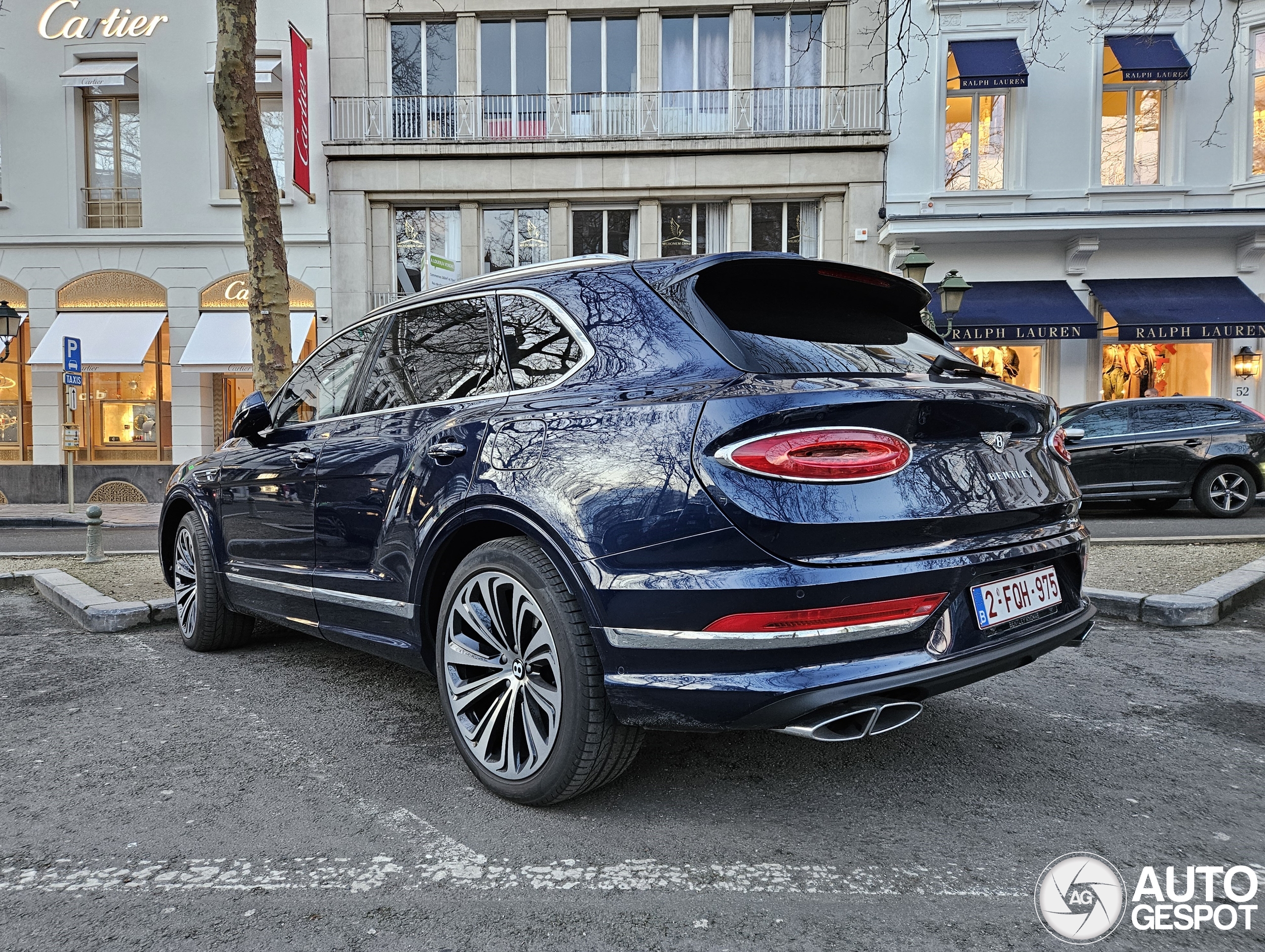 Bentley Bentayga Hybrid Azure 2024