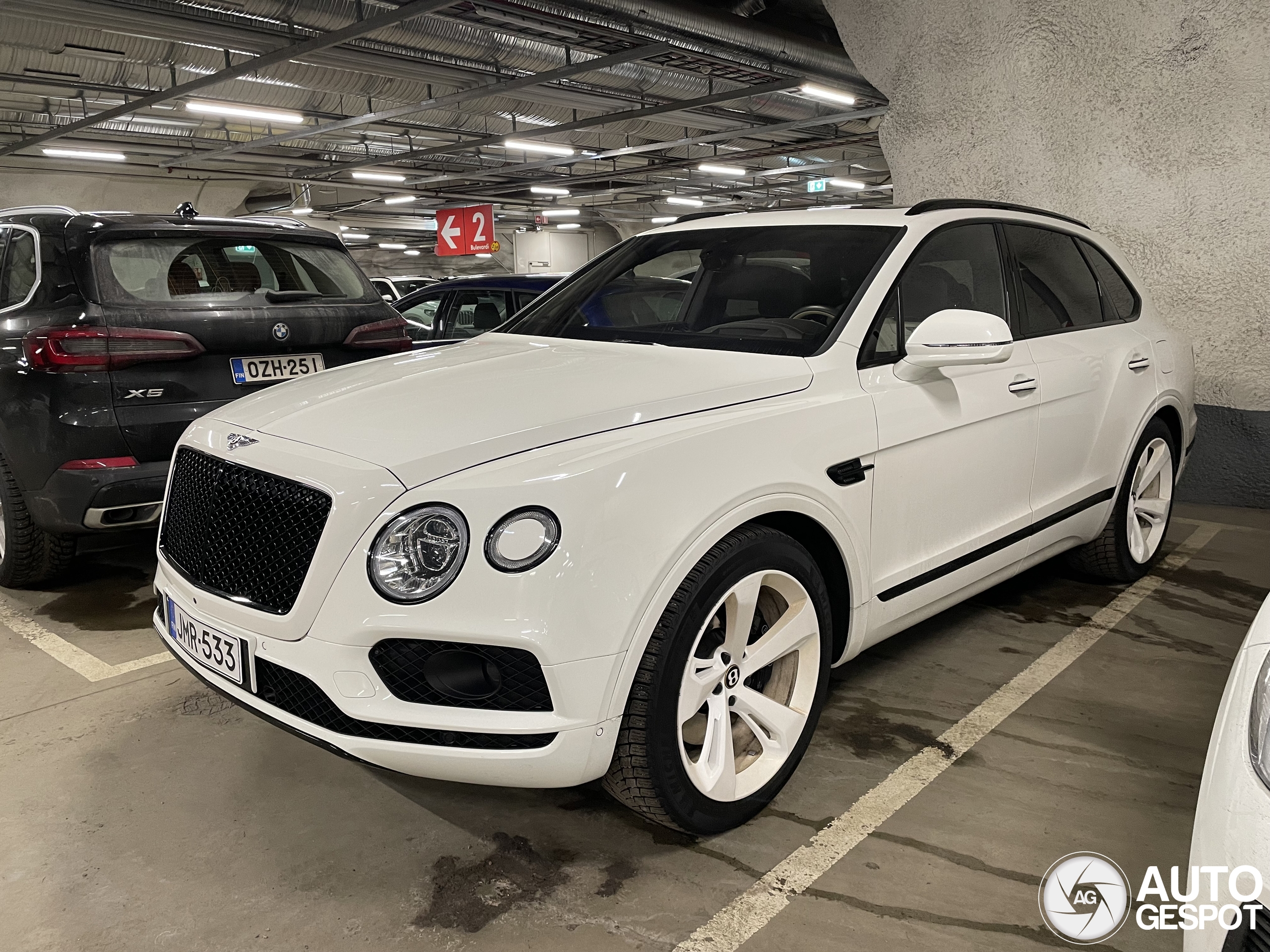 Bentley Bentayga Hybrid