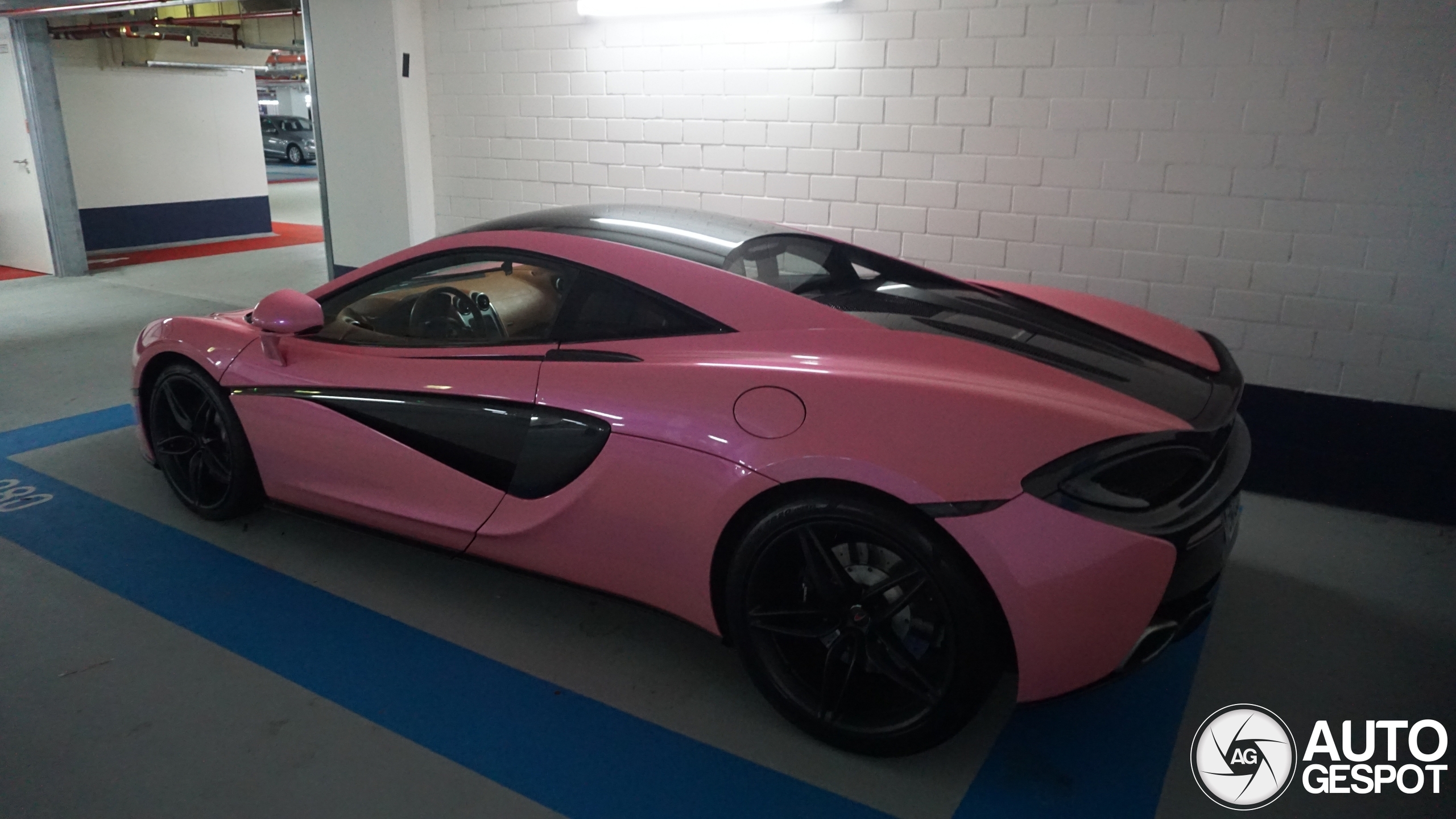 McLaren 570S