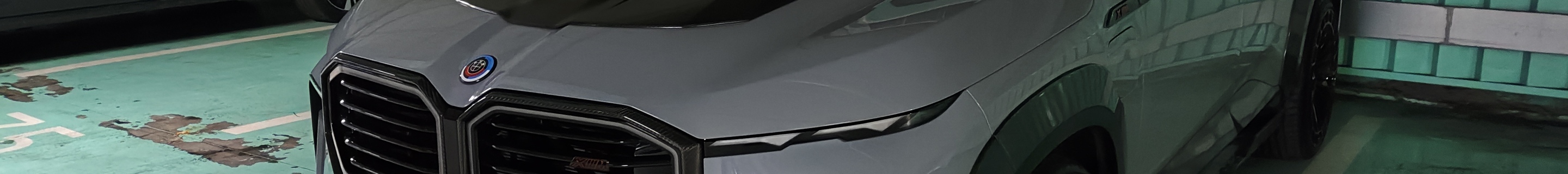 BMW XM G09 Label Red Renegade Design