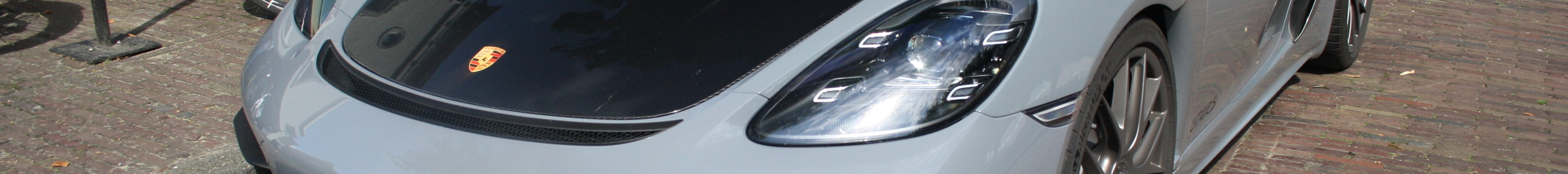 Porsche 718 Cayman GT4 RS Weissach Package