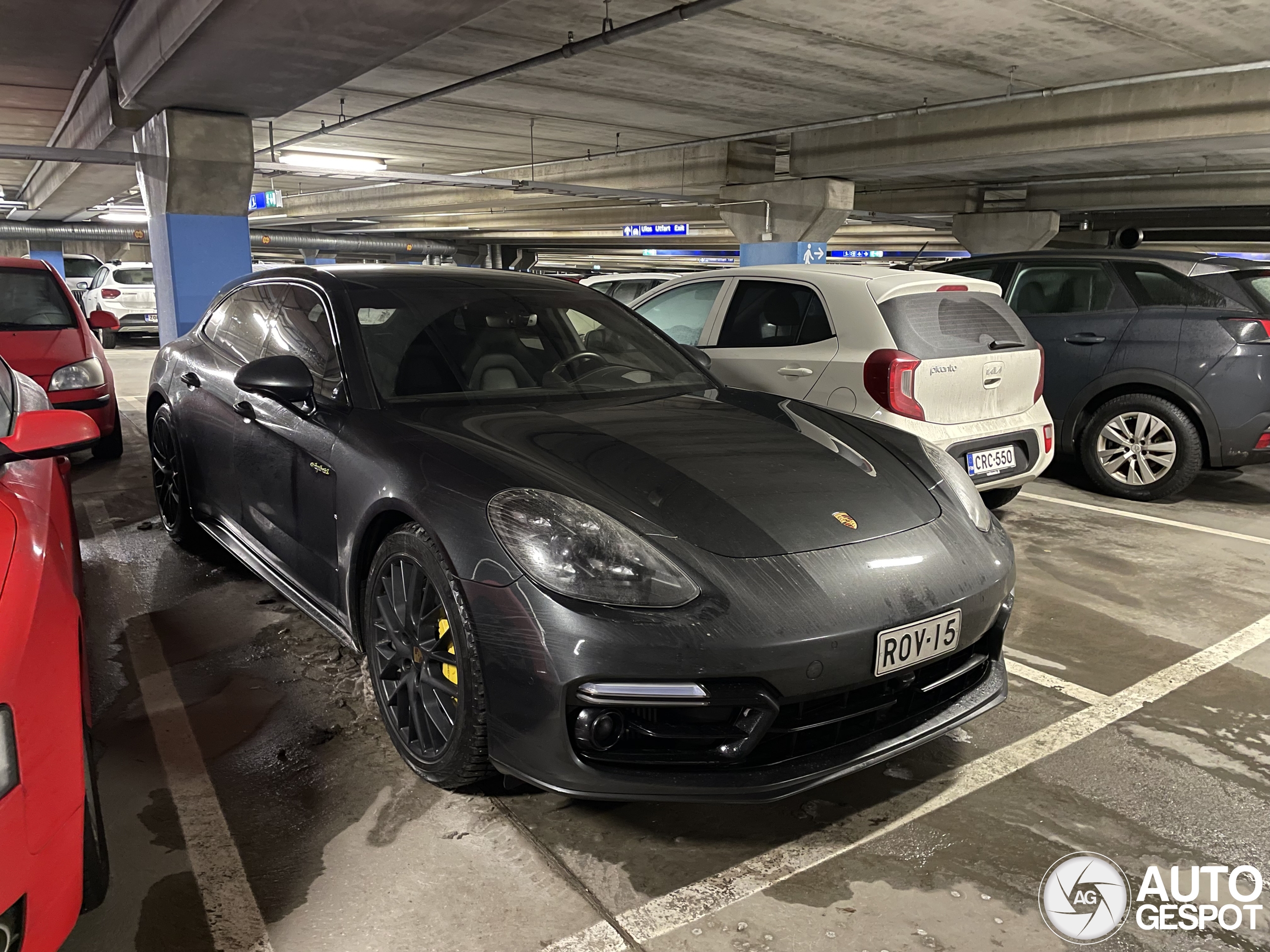 Porsche 971 Panamera Turbo S E-Hybrid Sport Turismo