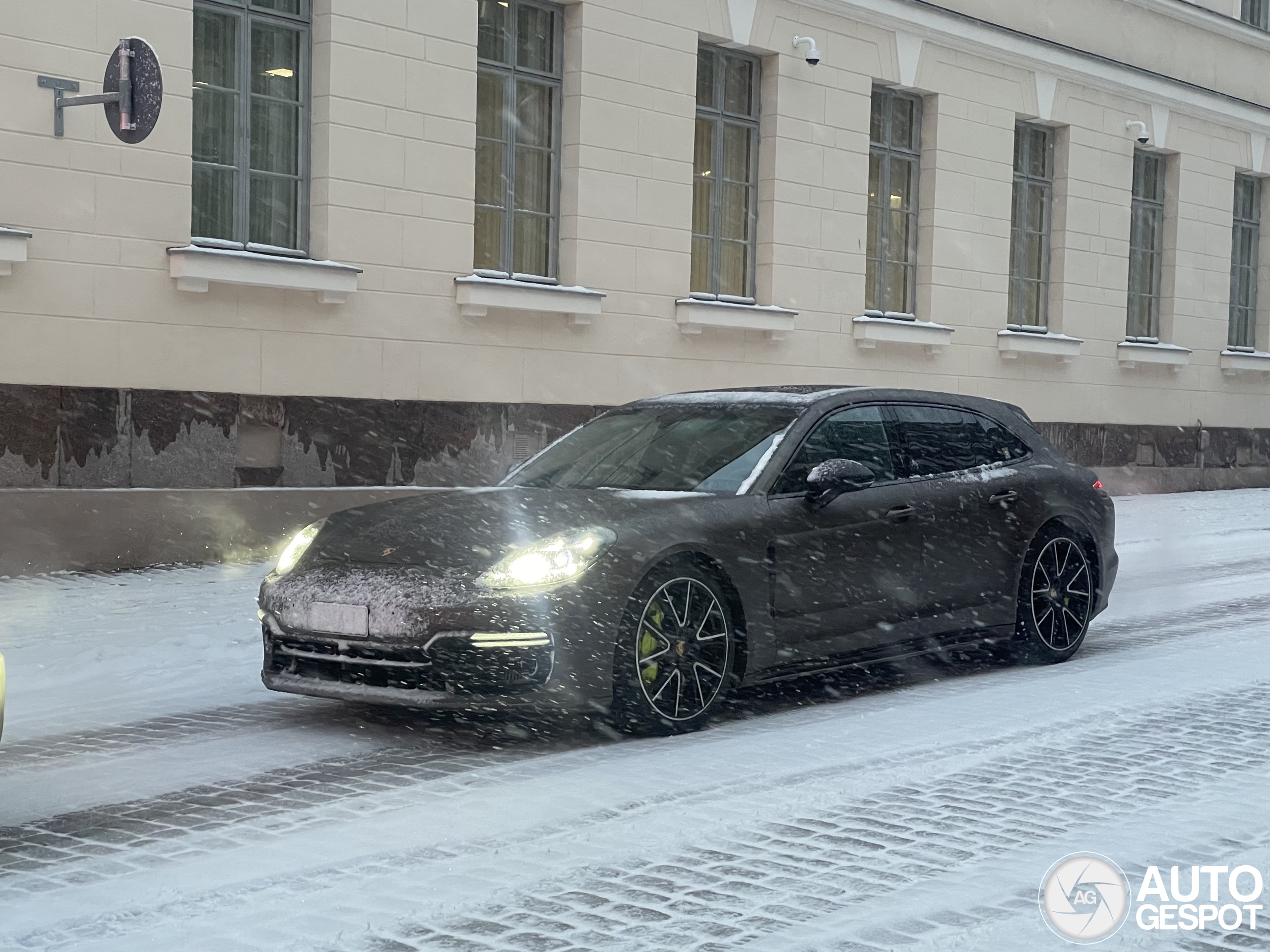 Porsche 971 Panamera Turbo S E-Hybrid Sport Turismo