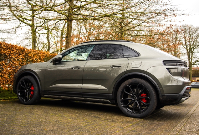 Porsche Macan EV Turbo