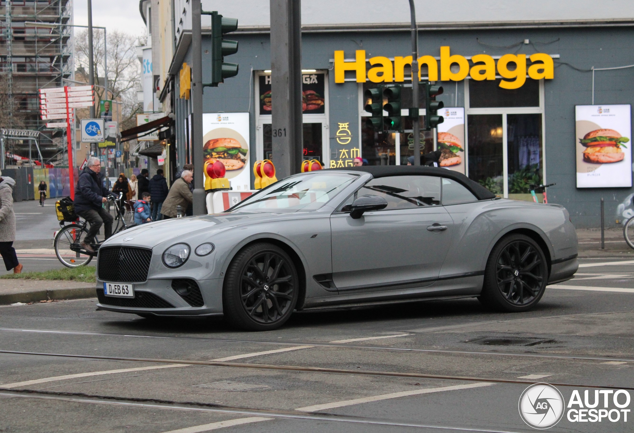 Bentley Continental GTC V8 S 2023