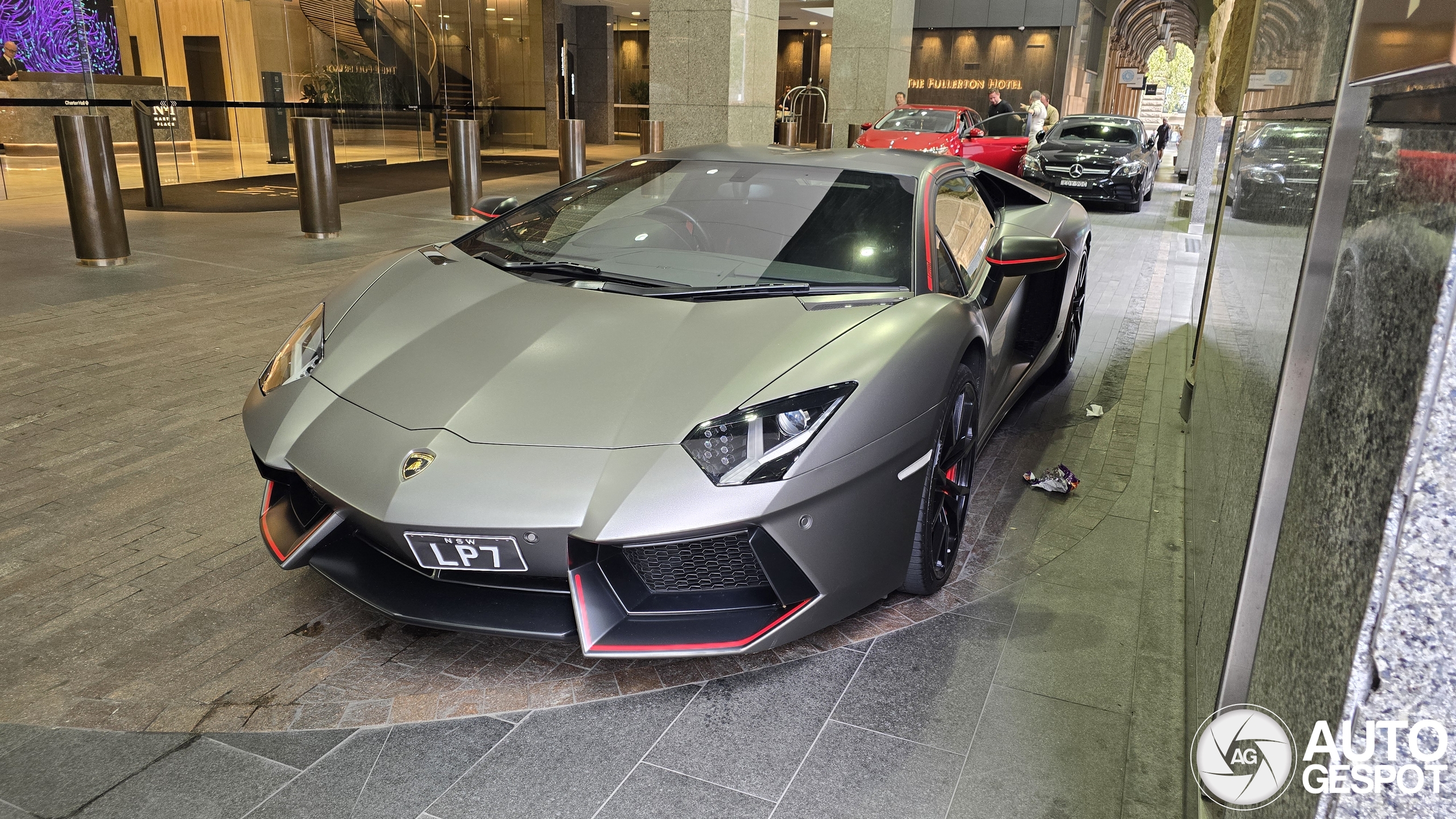 Lamborghini Aventador LP700-4 Roadster Pirelli Edition
