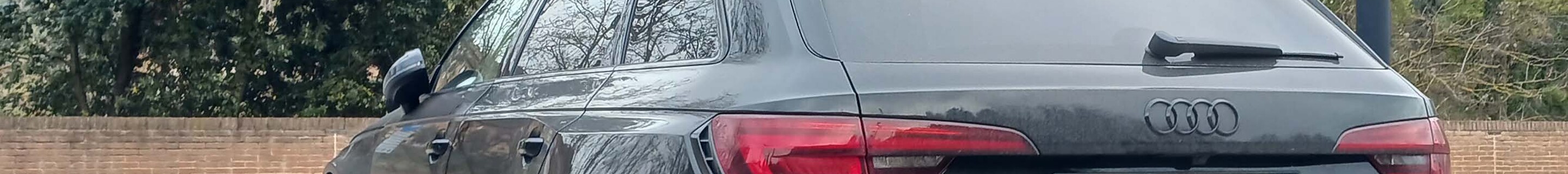 Audi RS4 Avant B9