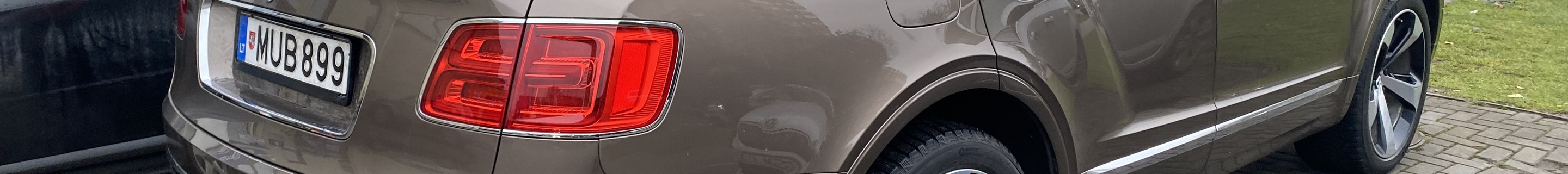 Bentley Bentayga V8