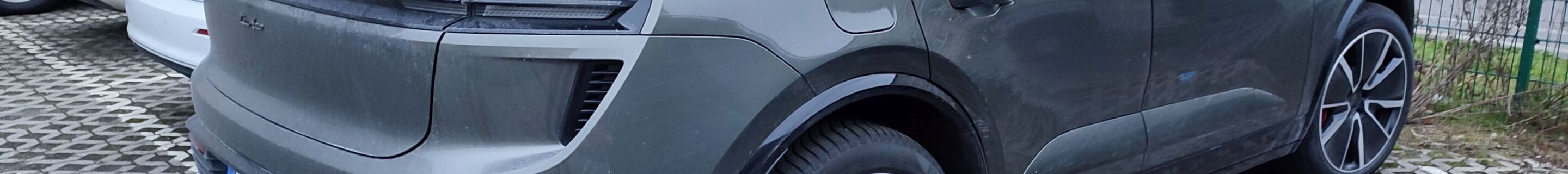Porsche Macan EV Turbo