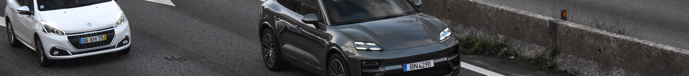 Porsche Macan EV Turbo