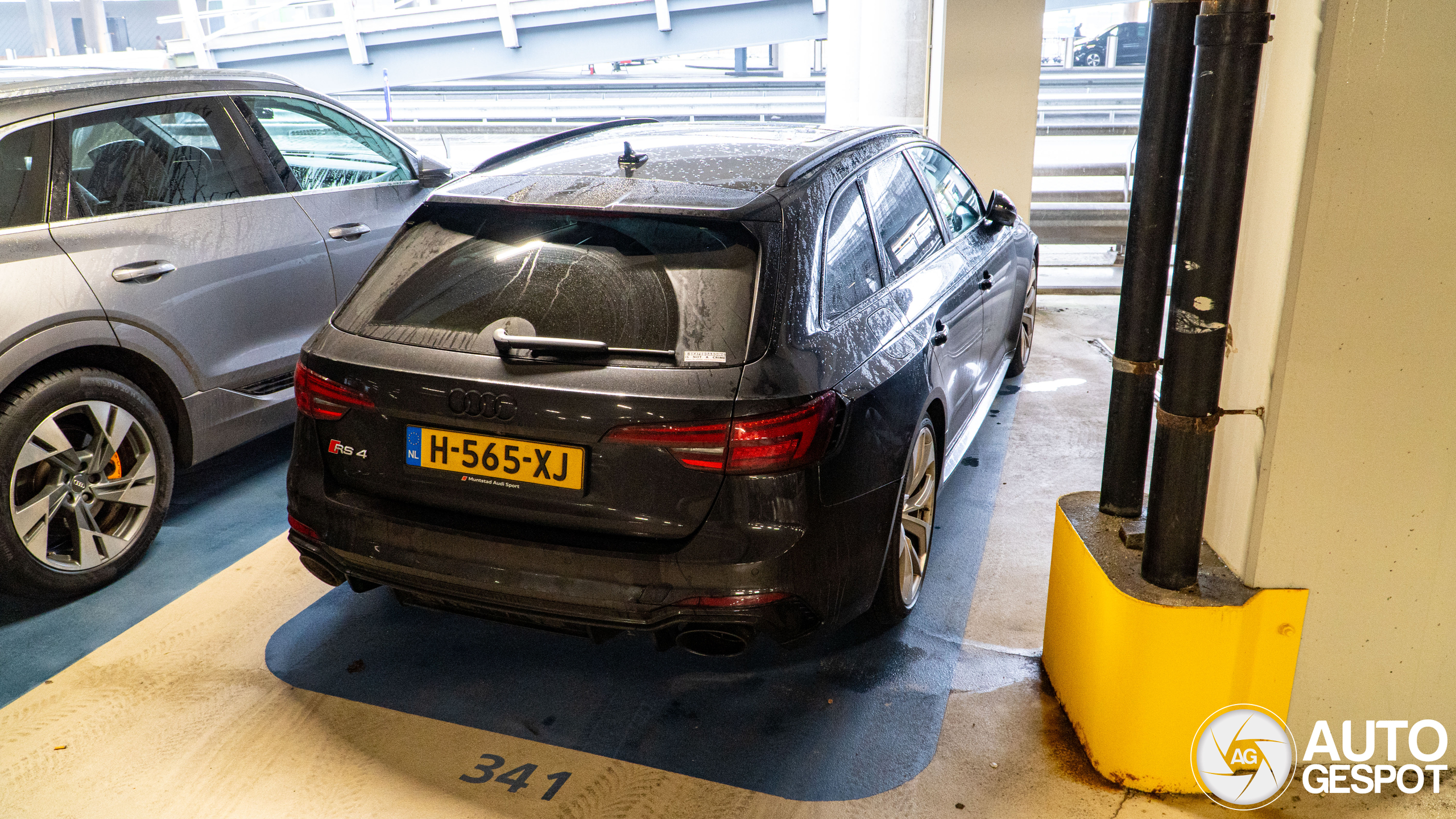 Audi RS4 Avant B9