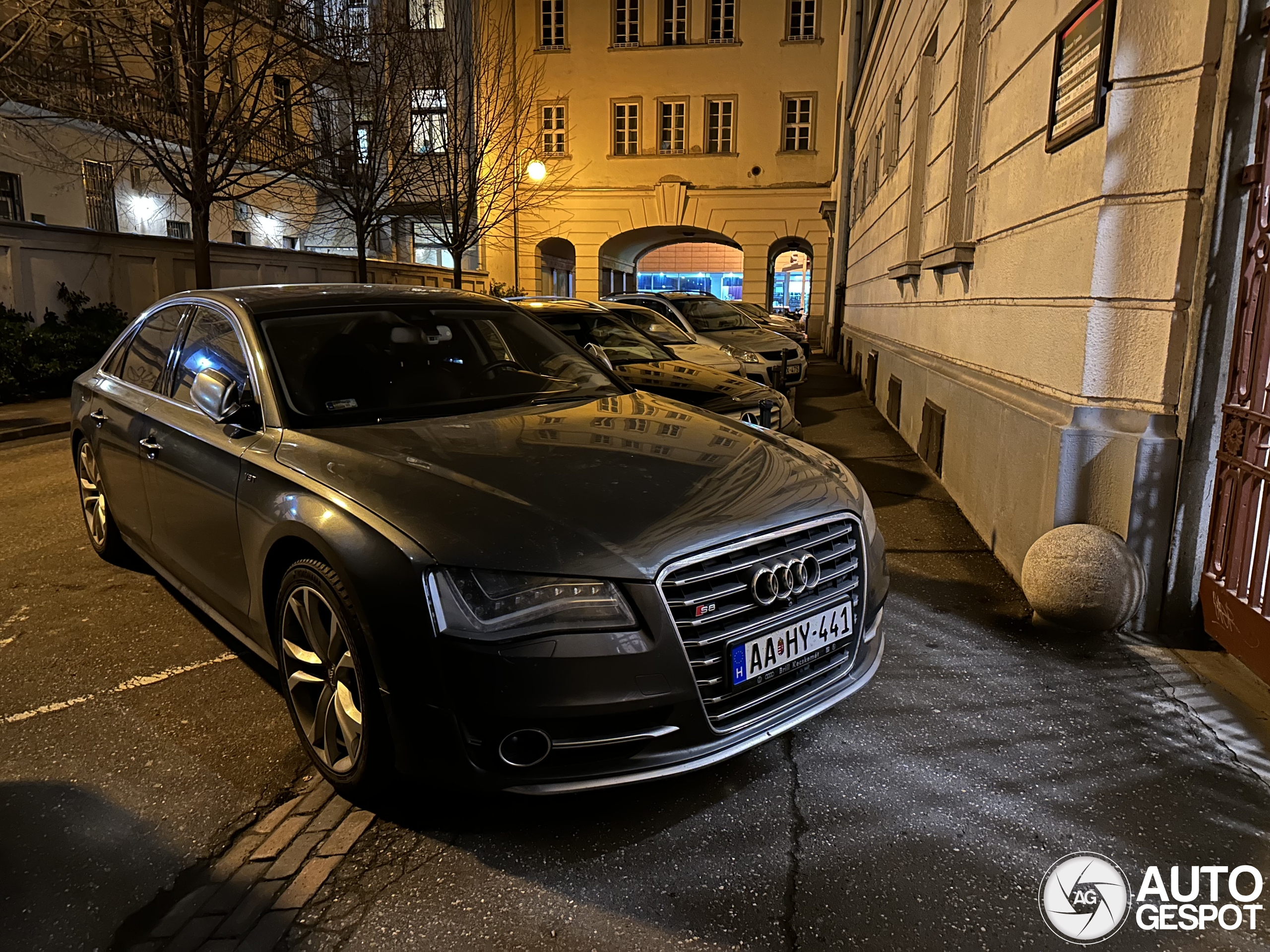 Audi S8 D4