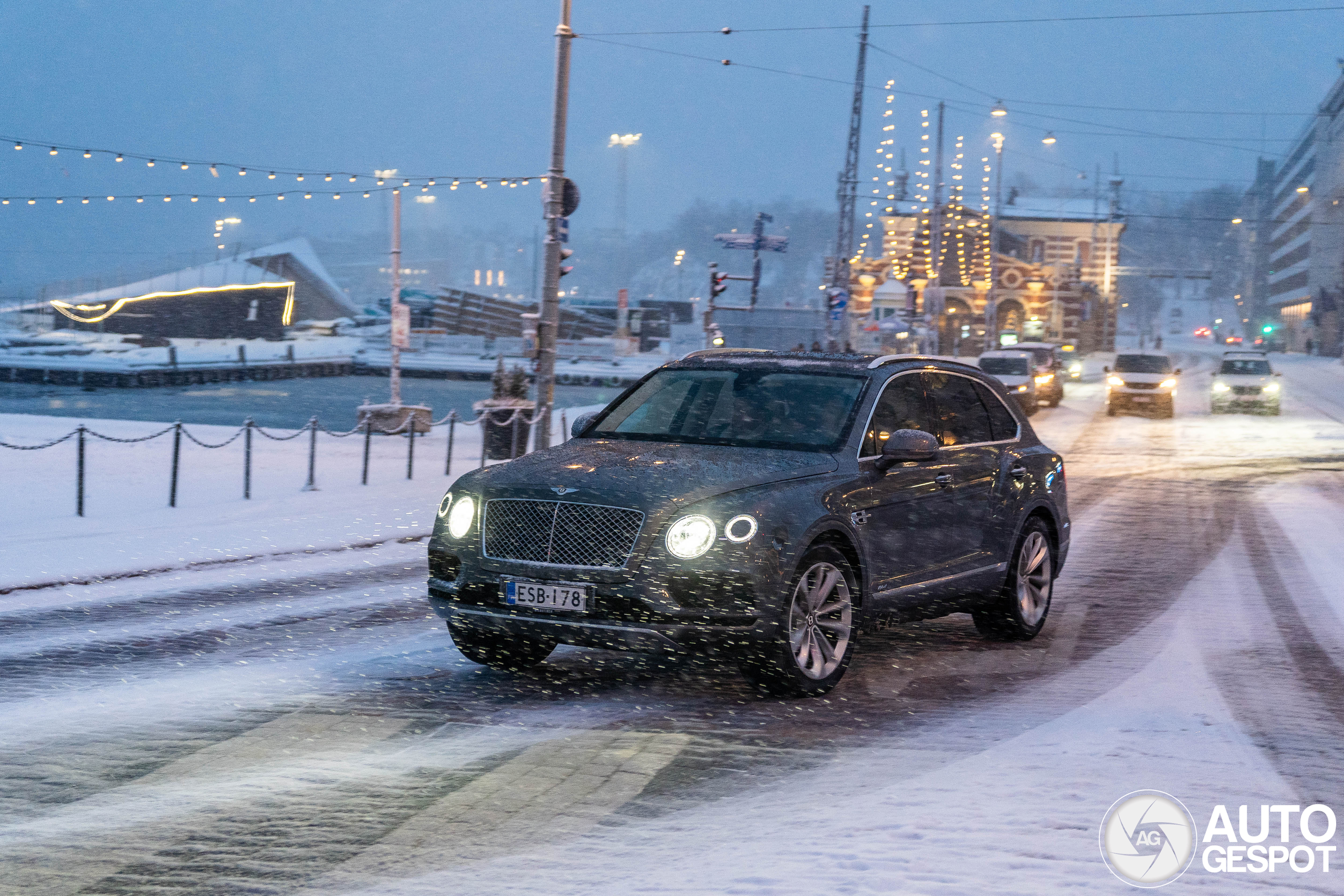 Bentley Bentayga Hybrid