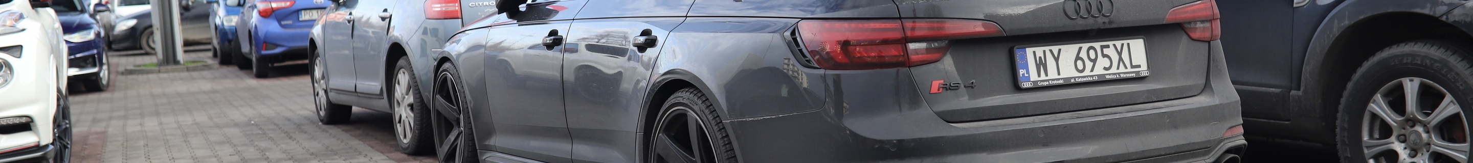 Audi RS4 Avant B9