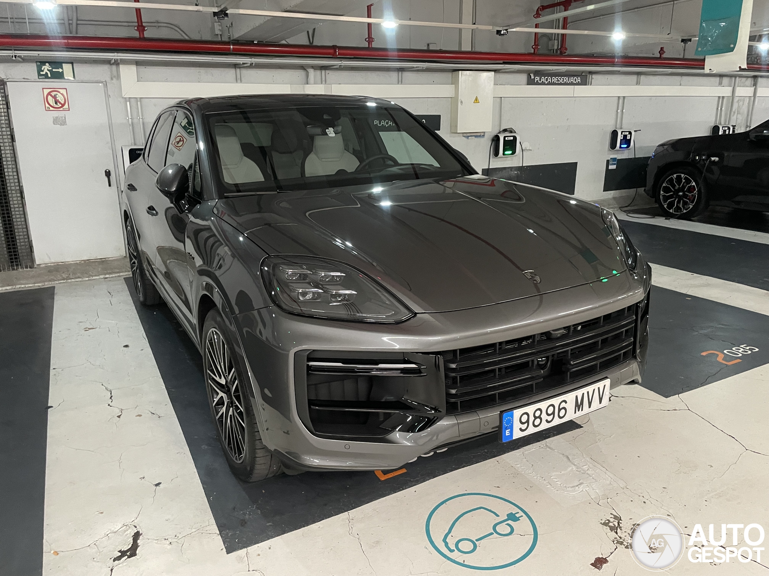 Porsche 9YA Cayenne Turbo E-Hybrid