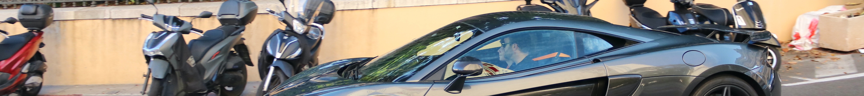McLaren 570S