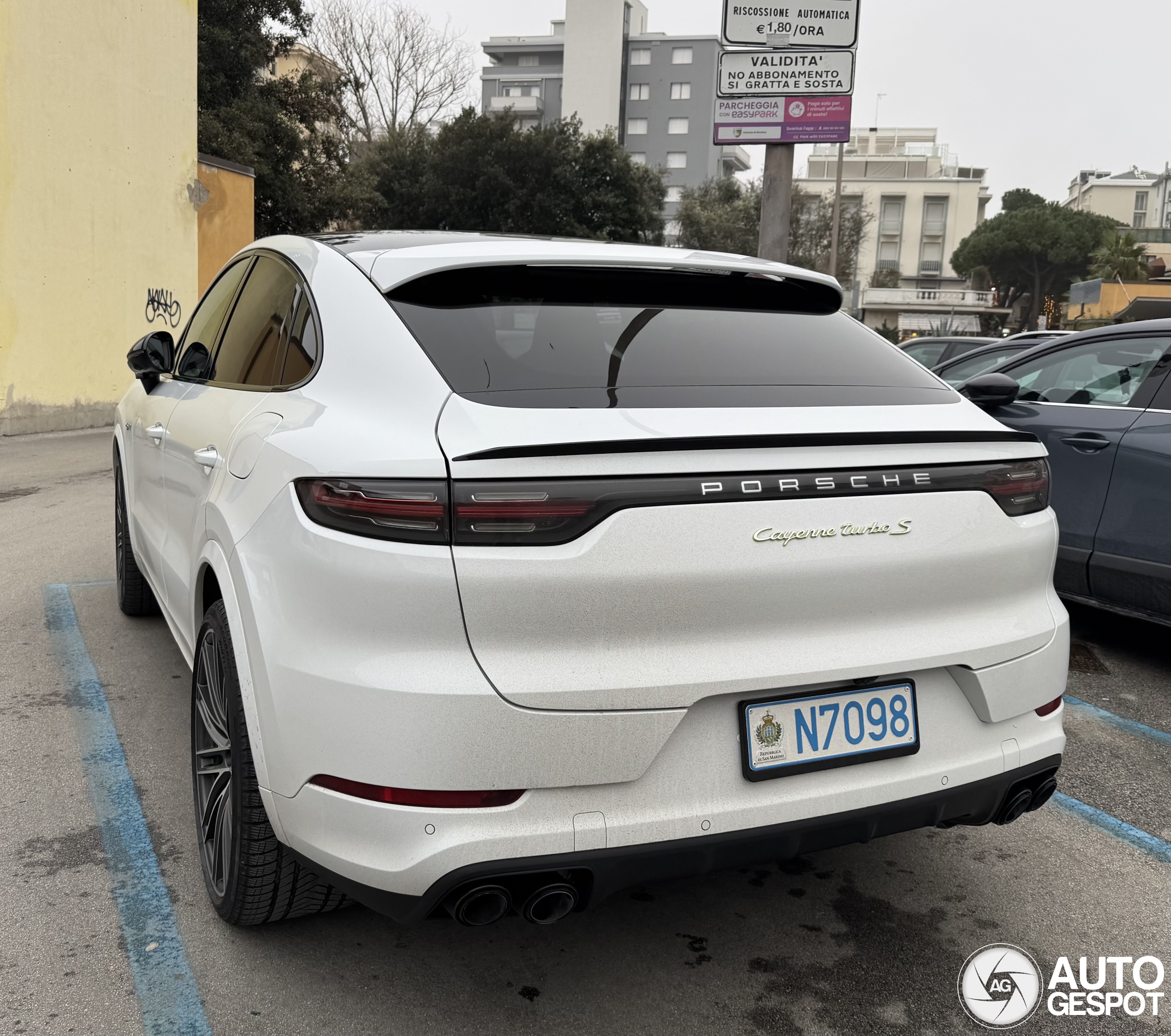 Porsche Cayenne Coupé Turbo S E-Hybrid