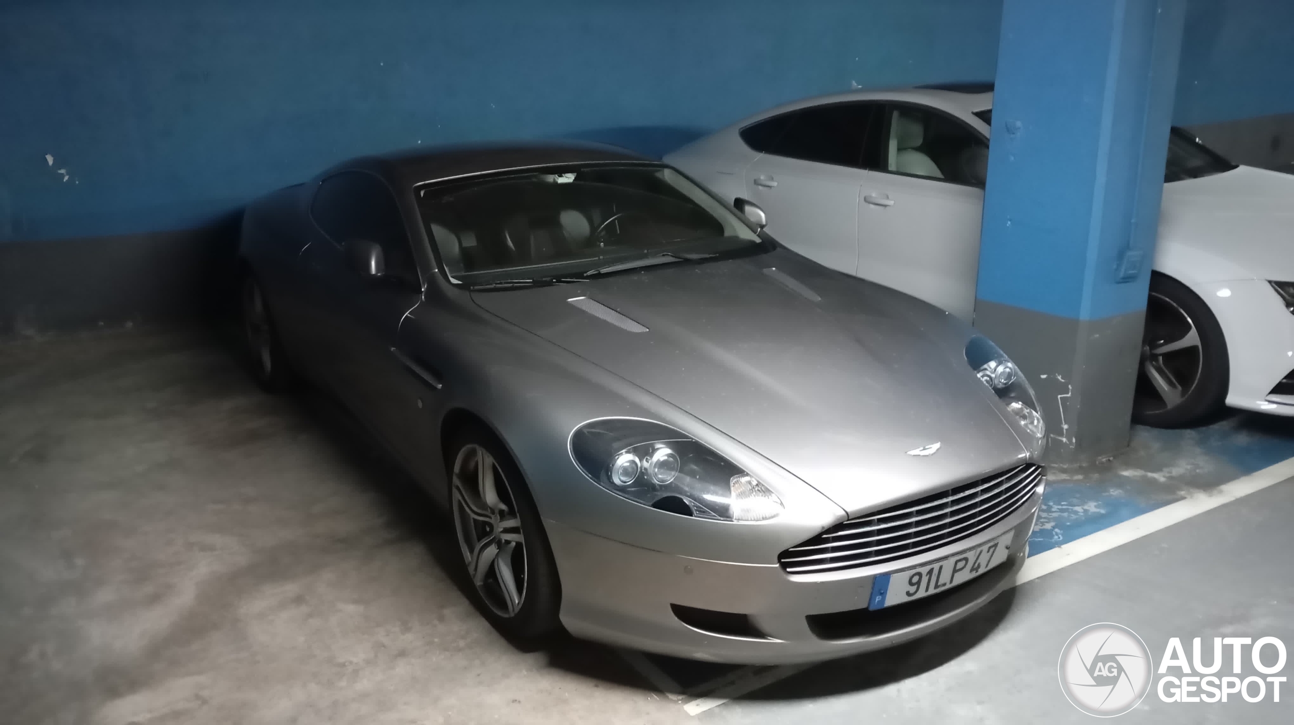 Aston Martin DB9
