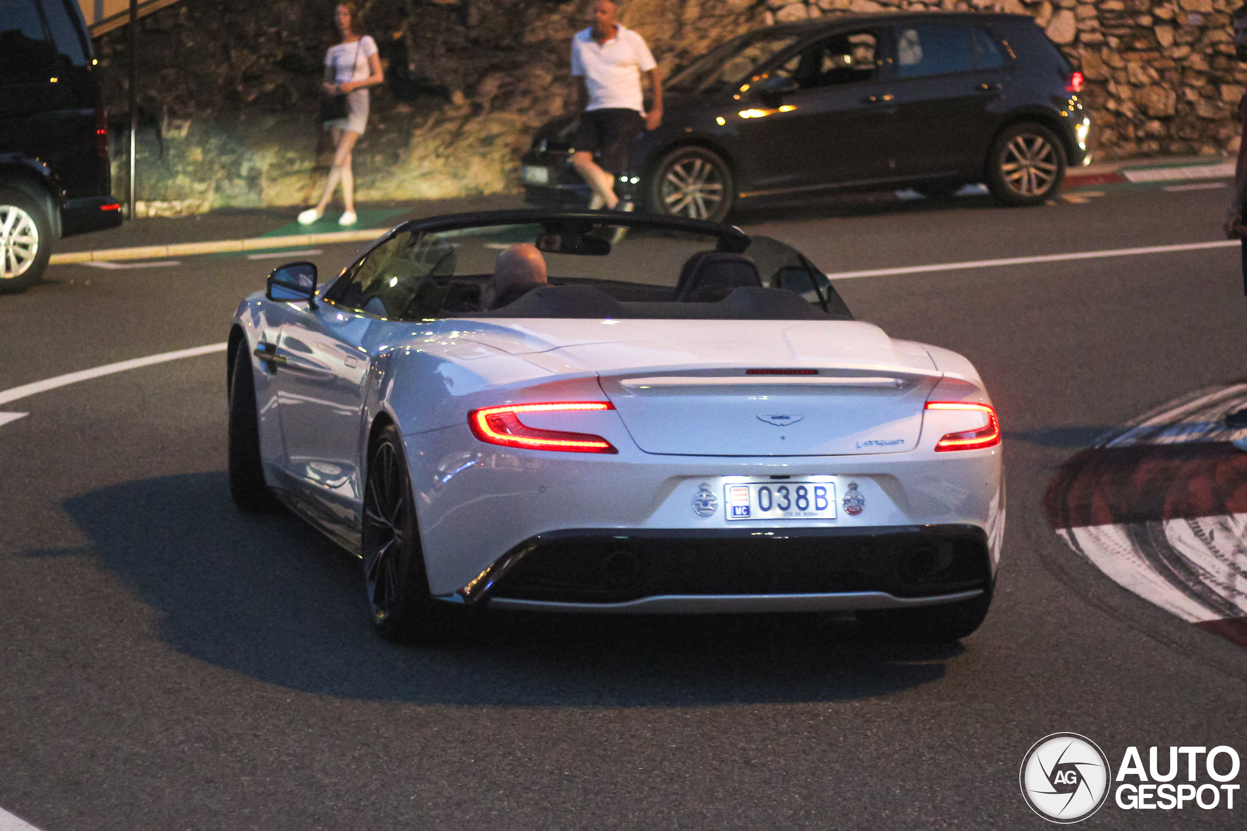 Aston Martin Vanquish Volante